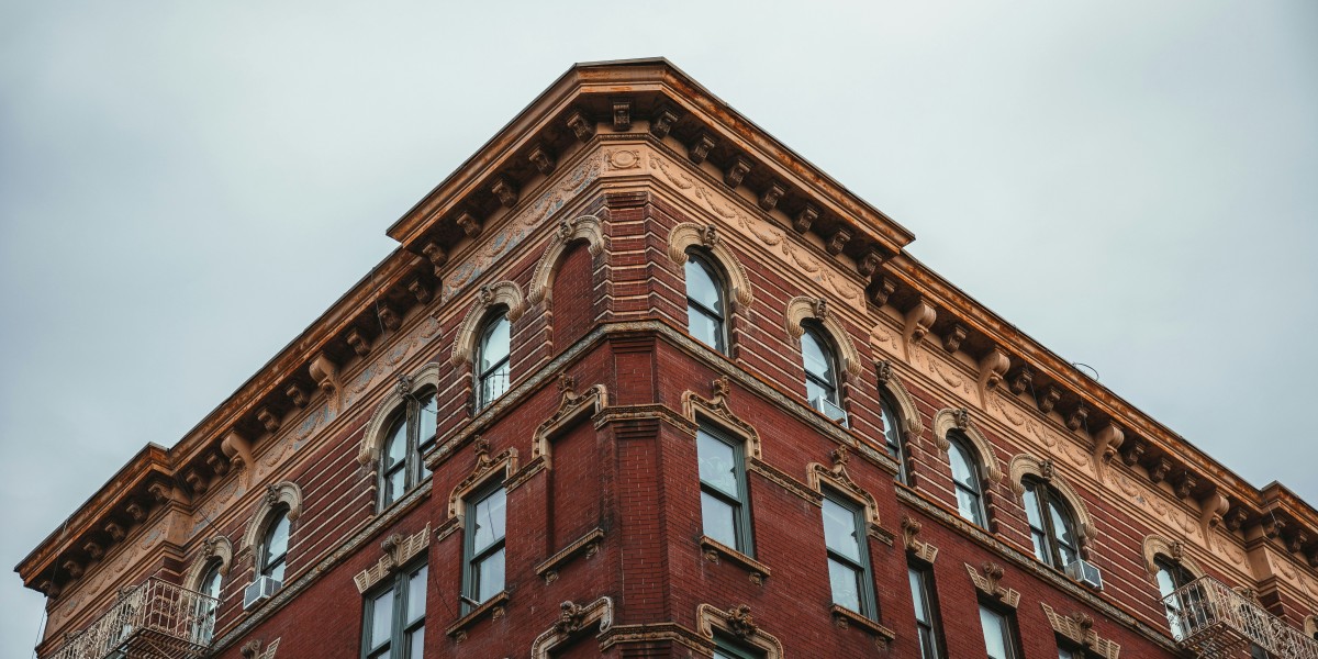 Why You Should Hire a Commercial Lease Attorney Before Signing a New Lease in NYC