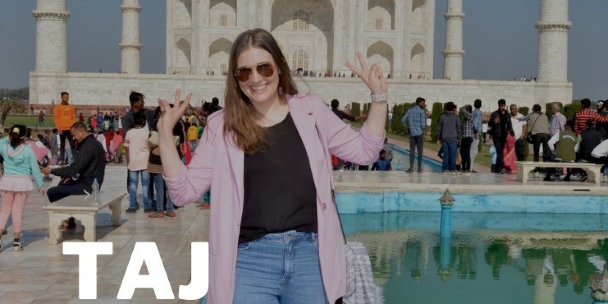 Experience India’s Rich Heritage with Hello India Tour Europe