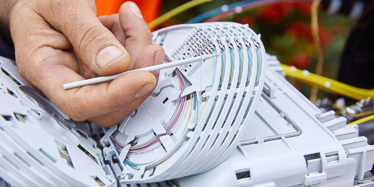 Master Fibre Optical Splicing from Anywhere: Milcom Institute’s Online Optical Fibre Splicer Training