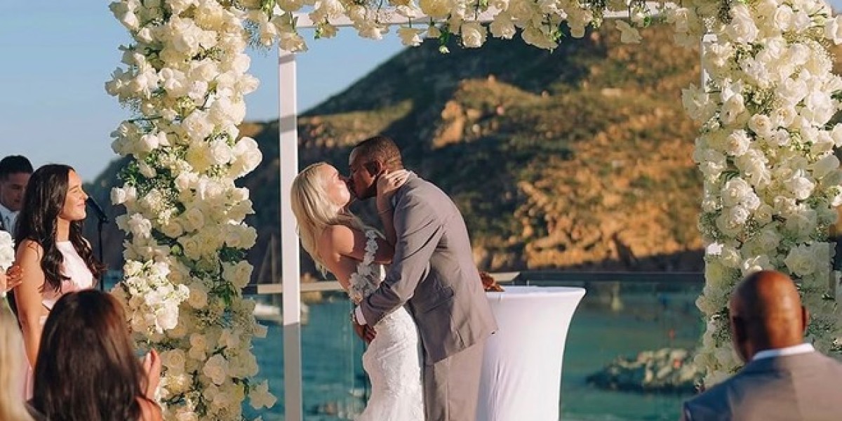 Why Couples Choose Liz Moore Destination Weddings for Cabo San Lucas Weddings