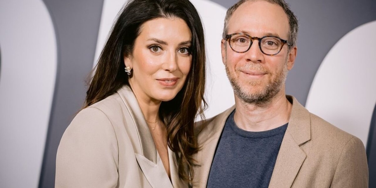 Kevin Sussman is an American actor