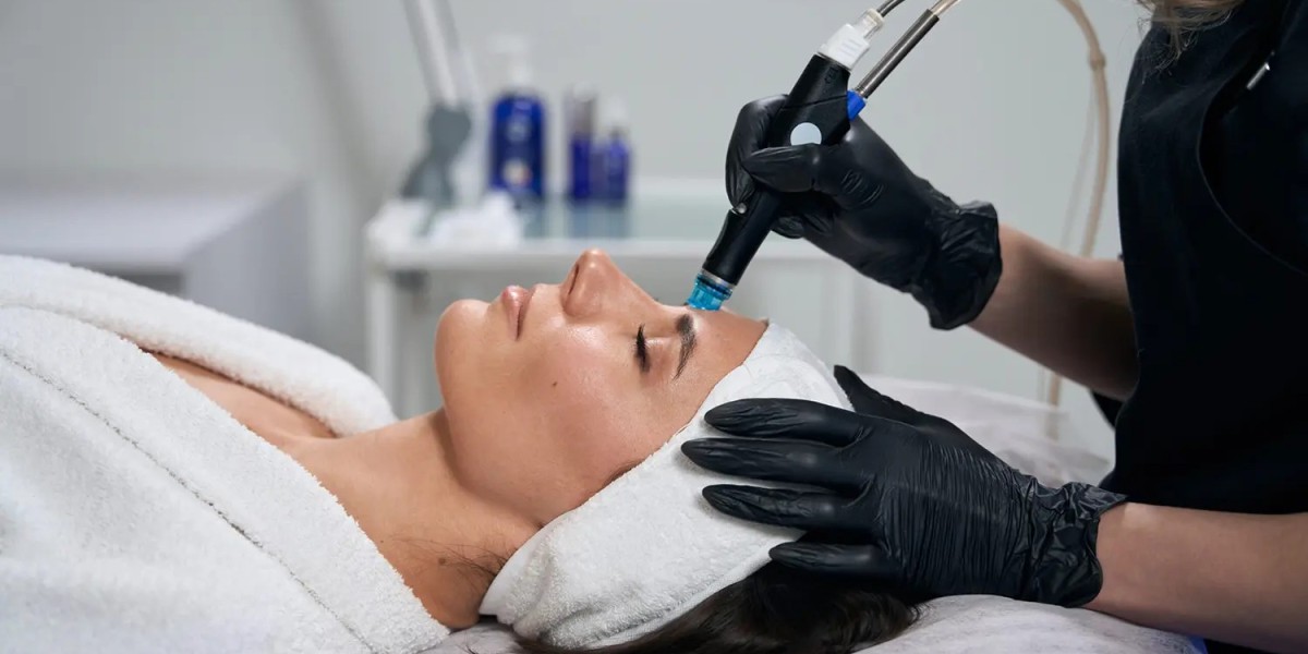What Makes HydraFacial the Ideal Treatment for Quick and Effective Skin Refreshing?