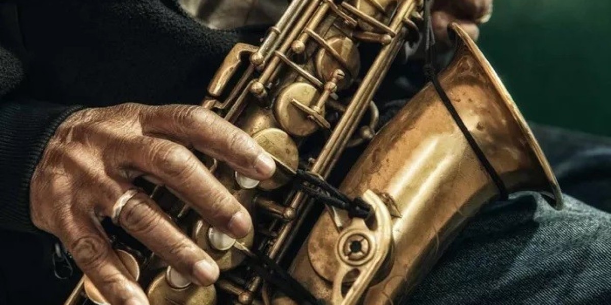 How Does the Tenor Saxophone Work? Don’t Miss