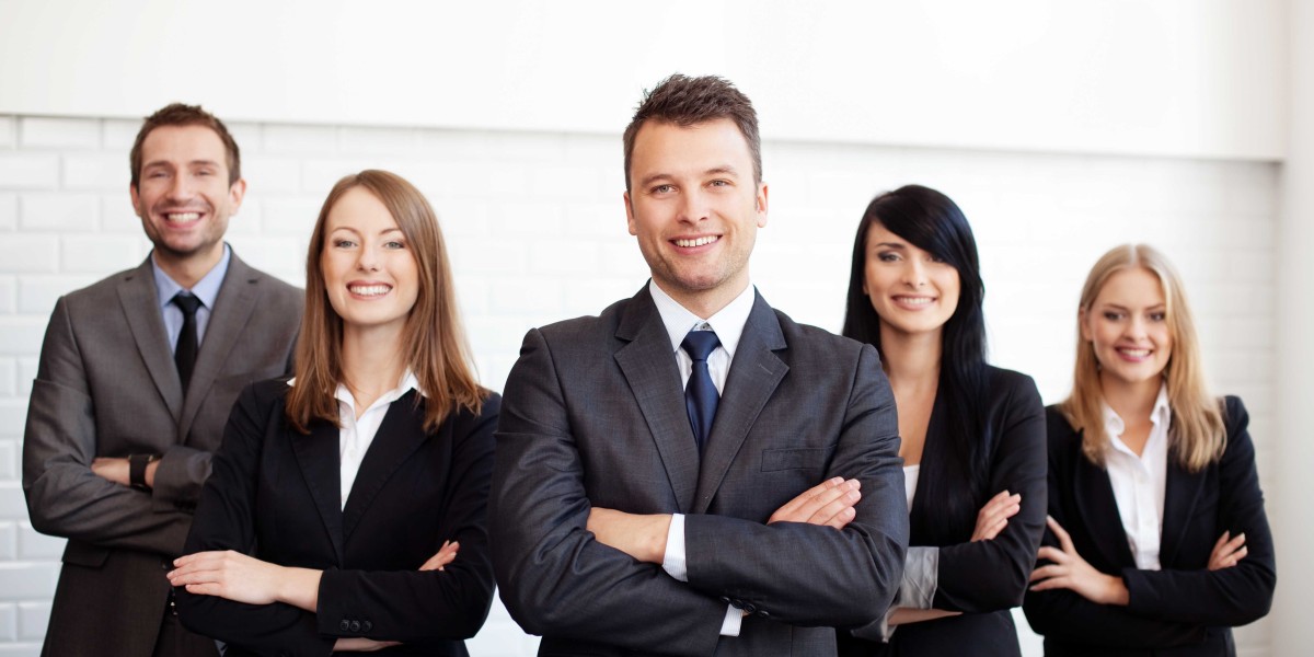 London Life Awaits with A Premier Immigration Lawyers London