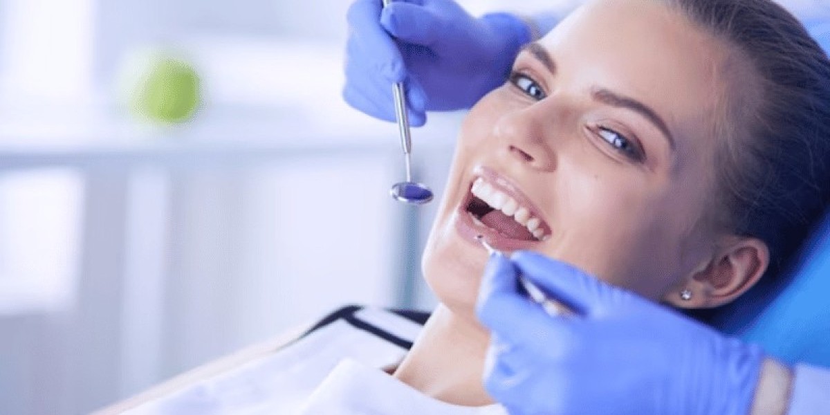 Want Cleaner, Brighter Teeth from a Dental Hygienist in Dubai?