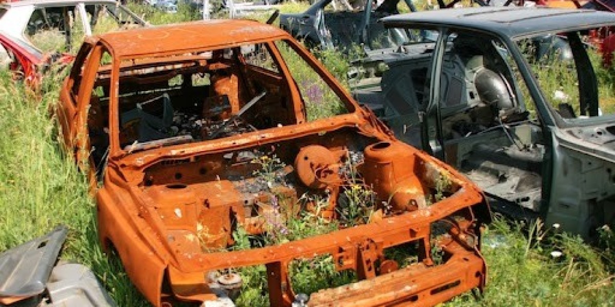 How Buying Junk Cars for Cash in Grand Rapids, MI, Helps Home Movers Declutter Quickly?