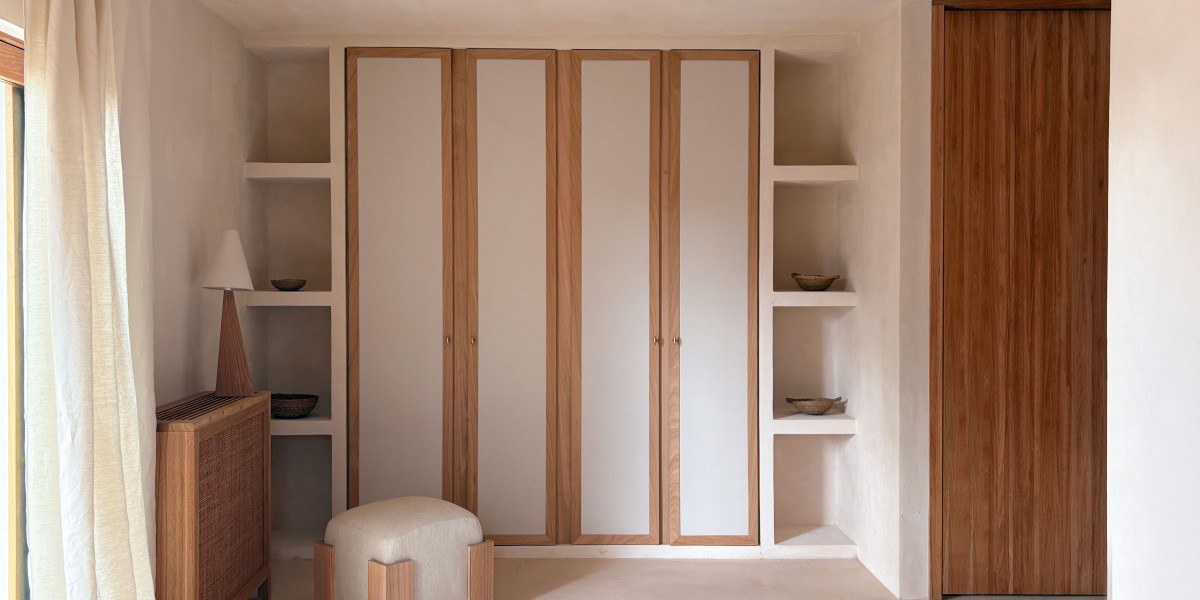 Ambientes Inteligentes: A Harmonia Entre Escadas Interiores, Portas de Correr Interiores e Móveis de Cozinha