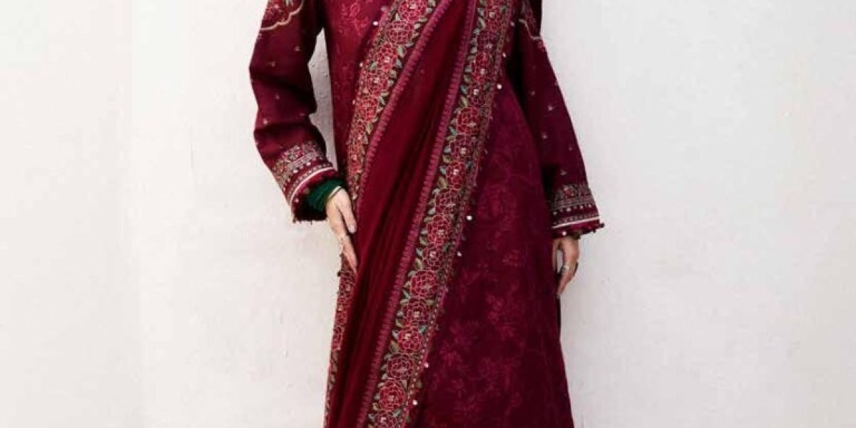 The Art of Simplicity: A Closer Look at Zara Shahjahan’s Lawn Collection