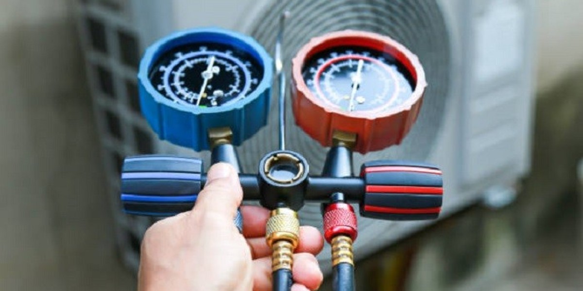 How Do Vacuum Pressure Gauges Help in Semiconductor Manufacturing?