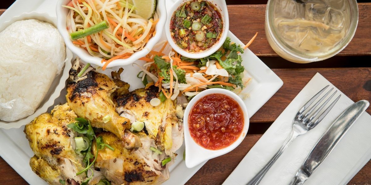 What Is Halal Thai Indo-Chinese Food in Brooklyn?