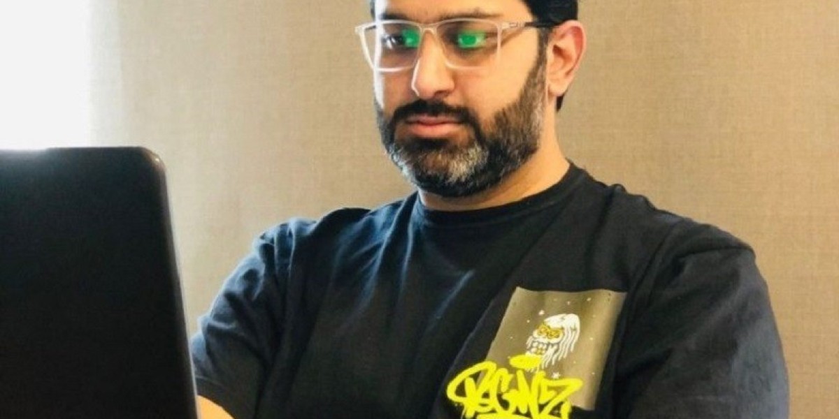 Why Hiring a Professional Web Developer Matters for Your Business Growth