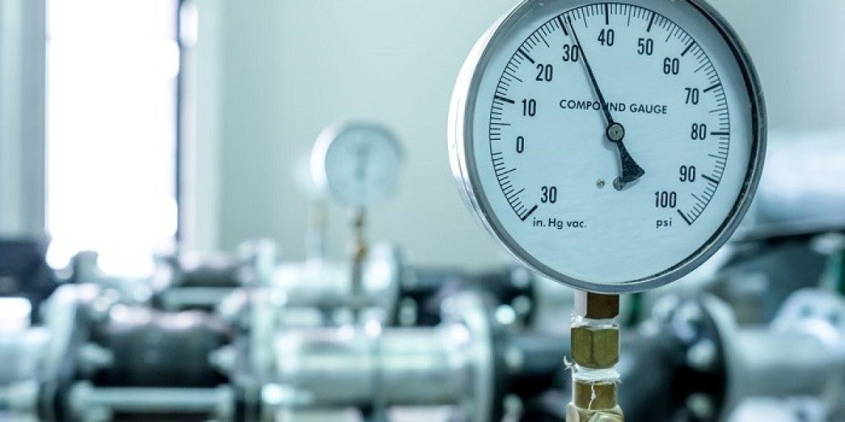 How Do Compound Gauges Perform in Corrosive Environments?