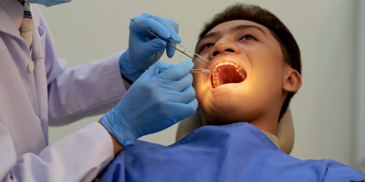 Healing Tooth Extraction for Wisdom Teeth: What Makes It Different?