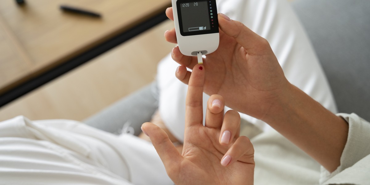 Warning Signs You Should Immediately Search for a Diabetes doctor near me