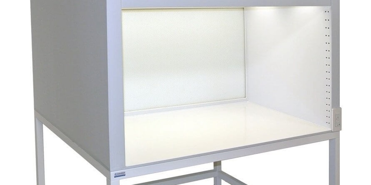 Why Choose a Horizontal Flow Hood for Sterile Assembly?