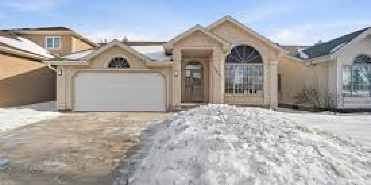 Life and Real Estate Opportunities in Whyte Ridge Winnipeg 